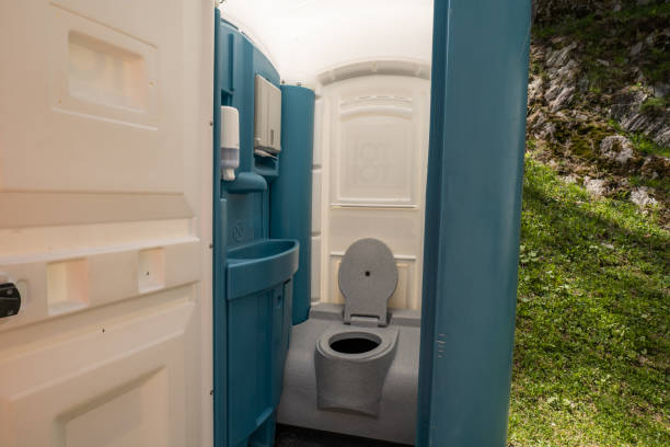 Portable Toilet Options We Offer in Fairfield Harbour, NC